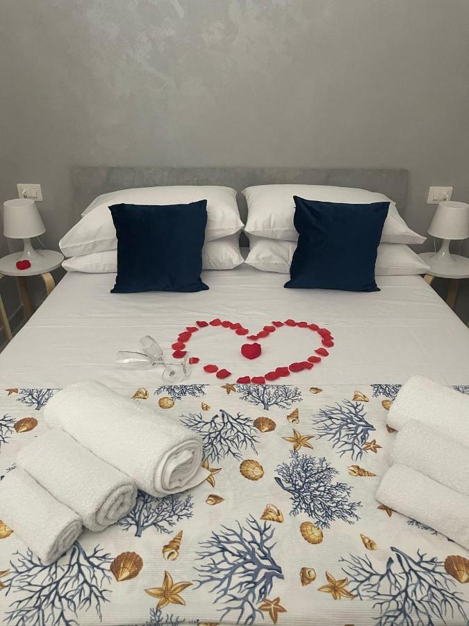 Casa Vacanze Manthy Posizione Centrale 바리 외부 사진